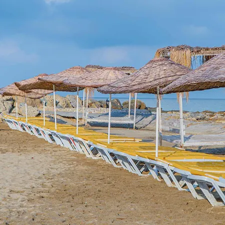 Hotel Pyxis Point