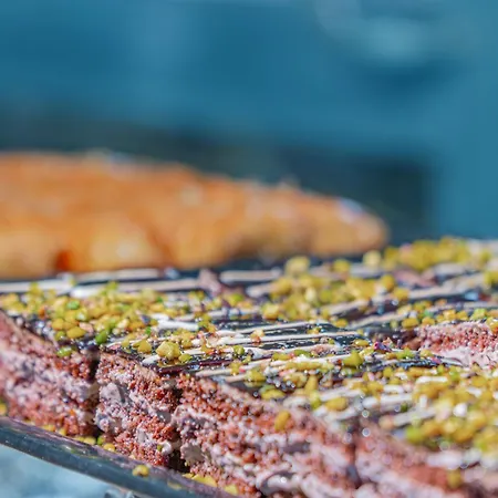 Pyxis Point ألانيا