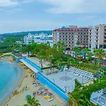Pyxis Point Hotell 4*