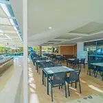 Pyxis Point Hotell